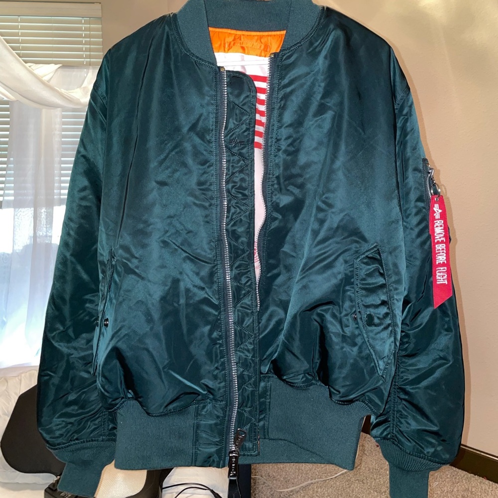 Alpha Industries bomber in green